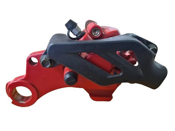 (18E3b) Remklauw rood met bevestiging